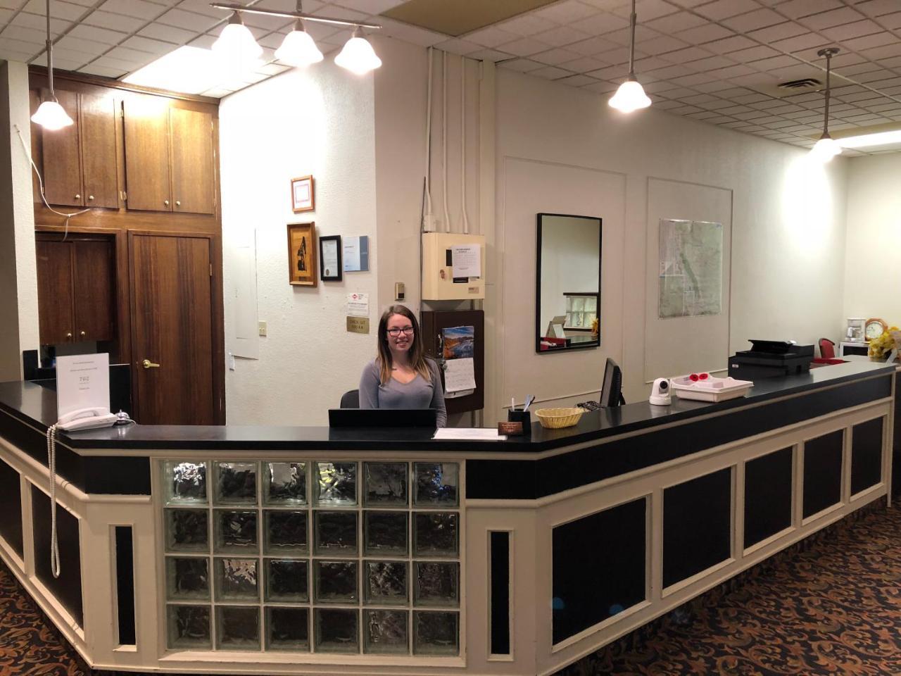 Westwind Motor Inn Drayton Valley Exteriör bild