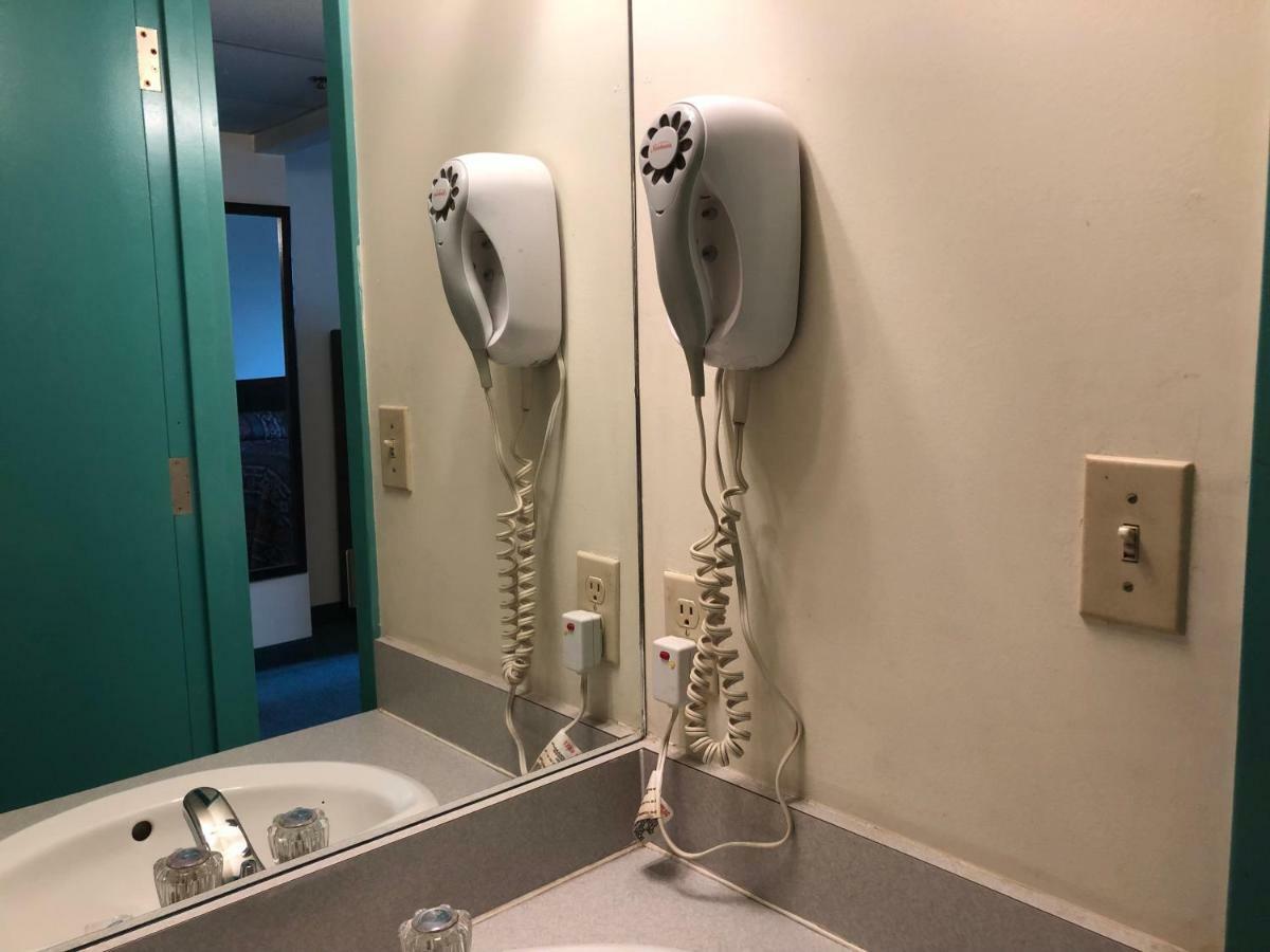 Westwind Motor Inn Drayton Valley Exteriör bild